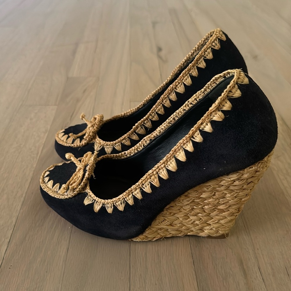 ORIGINAL Tori Burch shoes. No shoe box sorry